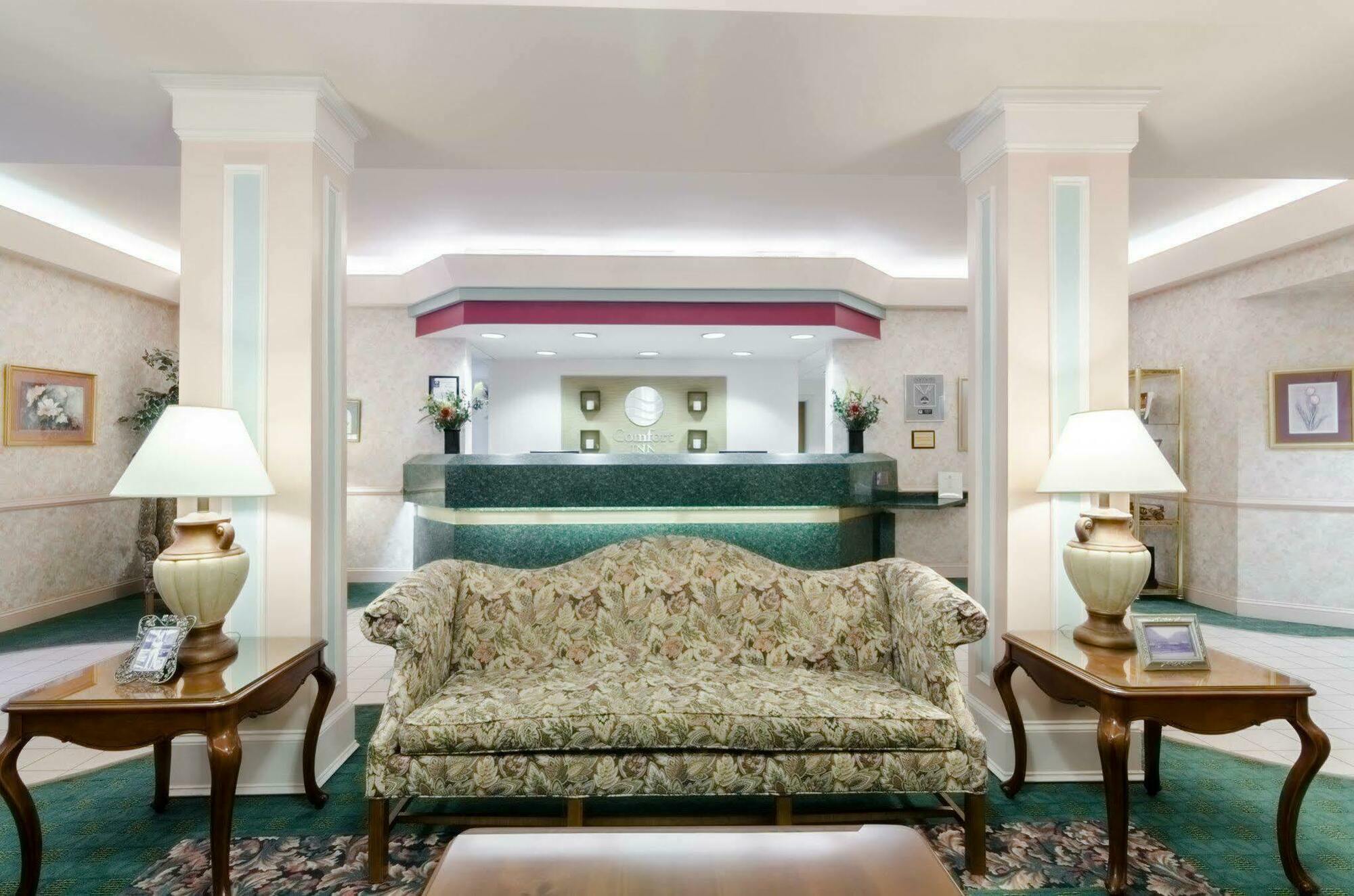 Comfort Inn & Suites Grundy Экстерьер фото